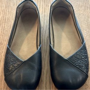 Women’s Xero Phoenix flats
